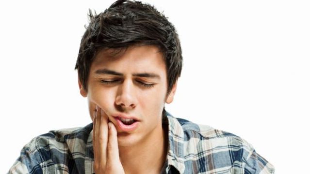 Боль в зубе свидетельствует о его заболевании