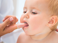 Уход за зубами у детей от младенческого до школьного возраста